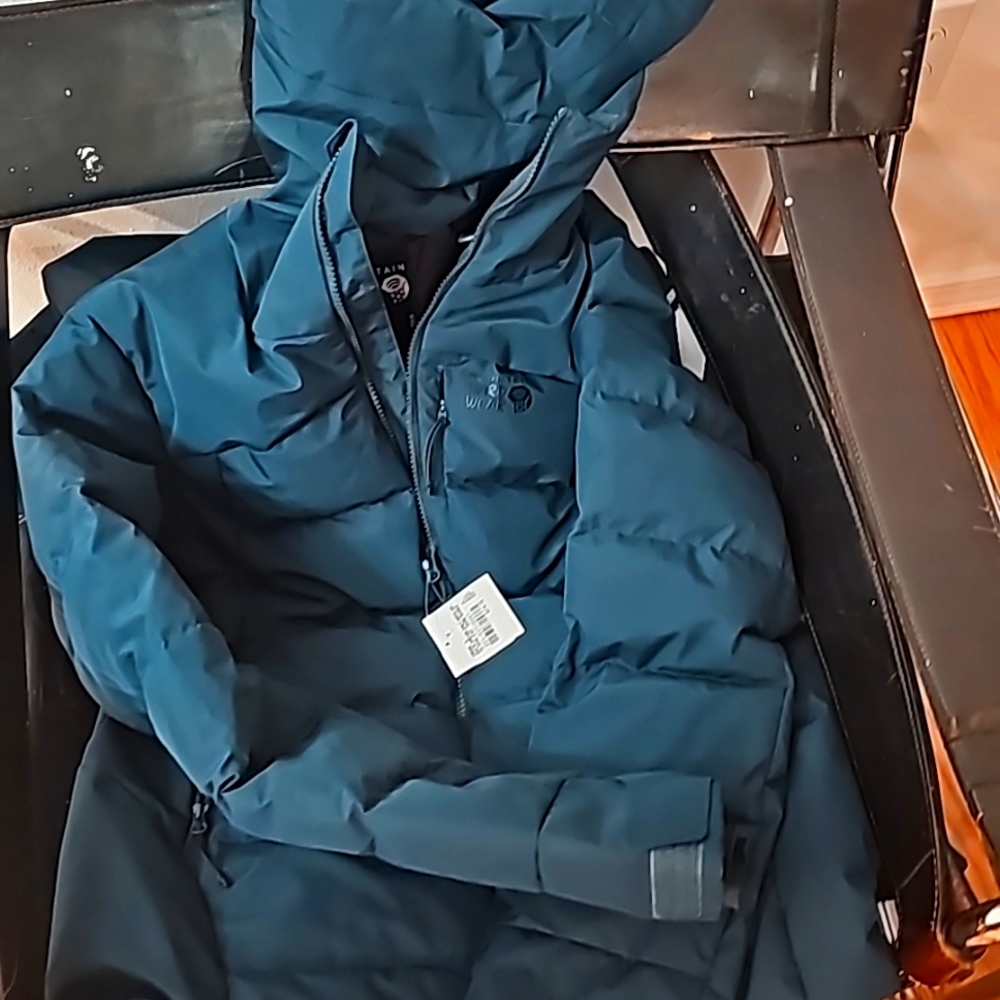 Woman small puffy jacket